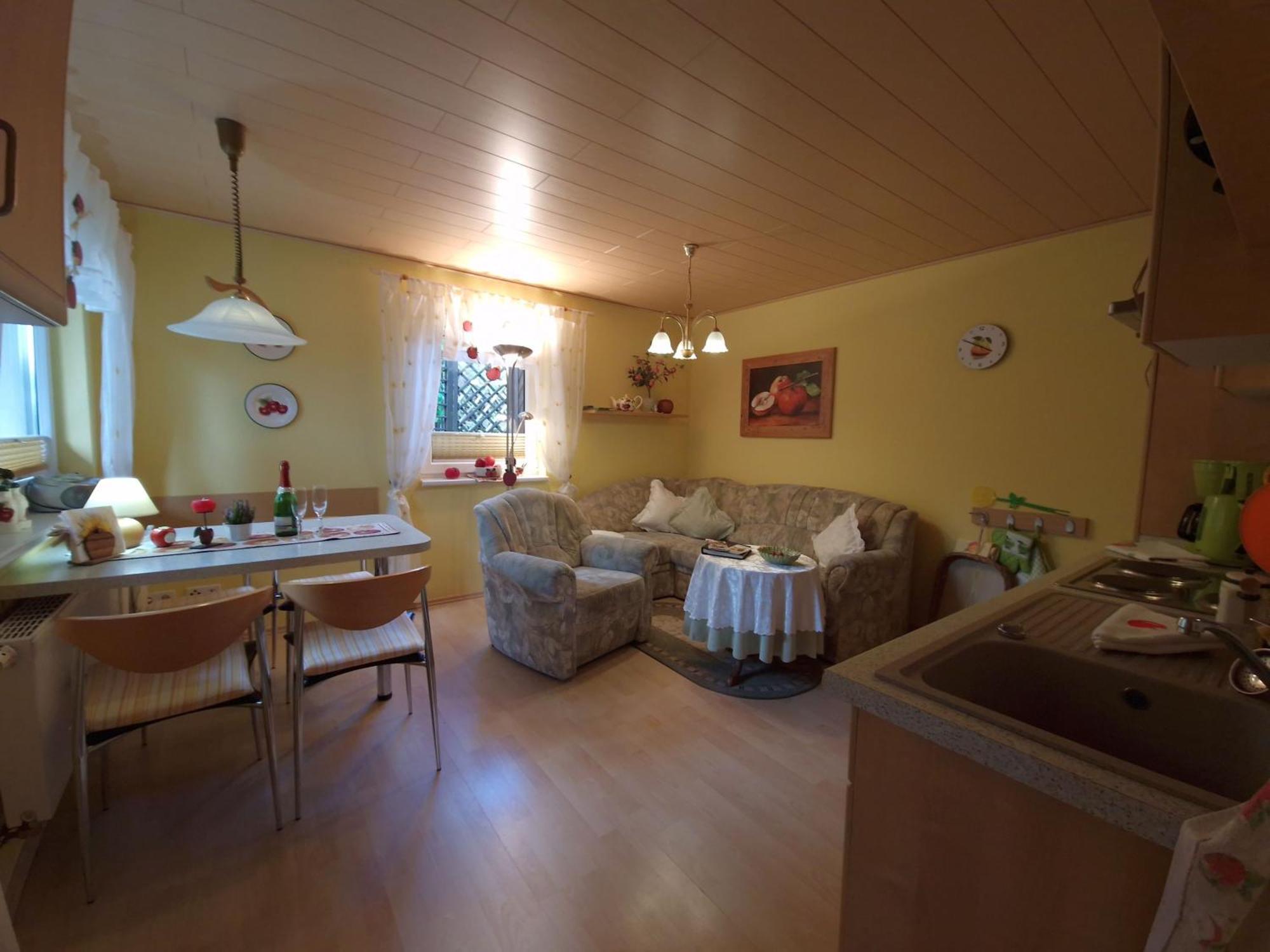 Ahlbeck, Ferienobjekt Apfel-Blume-Veilchen Apartman Heringsdorf  Szoba fotó