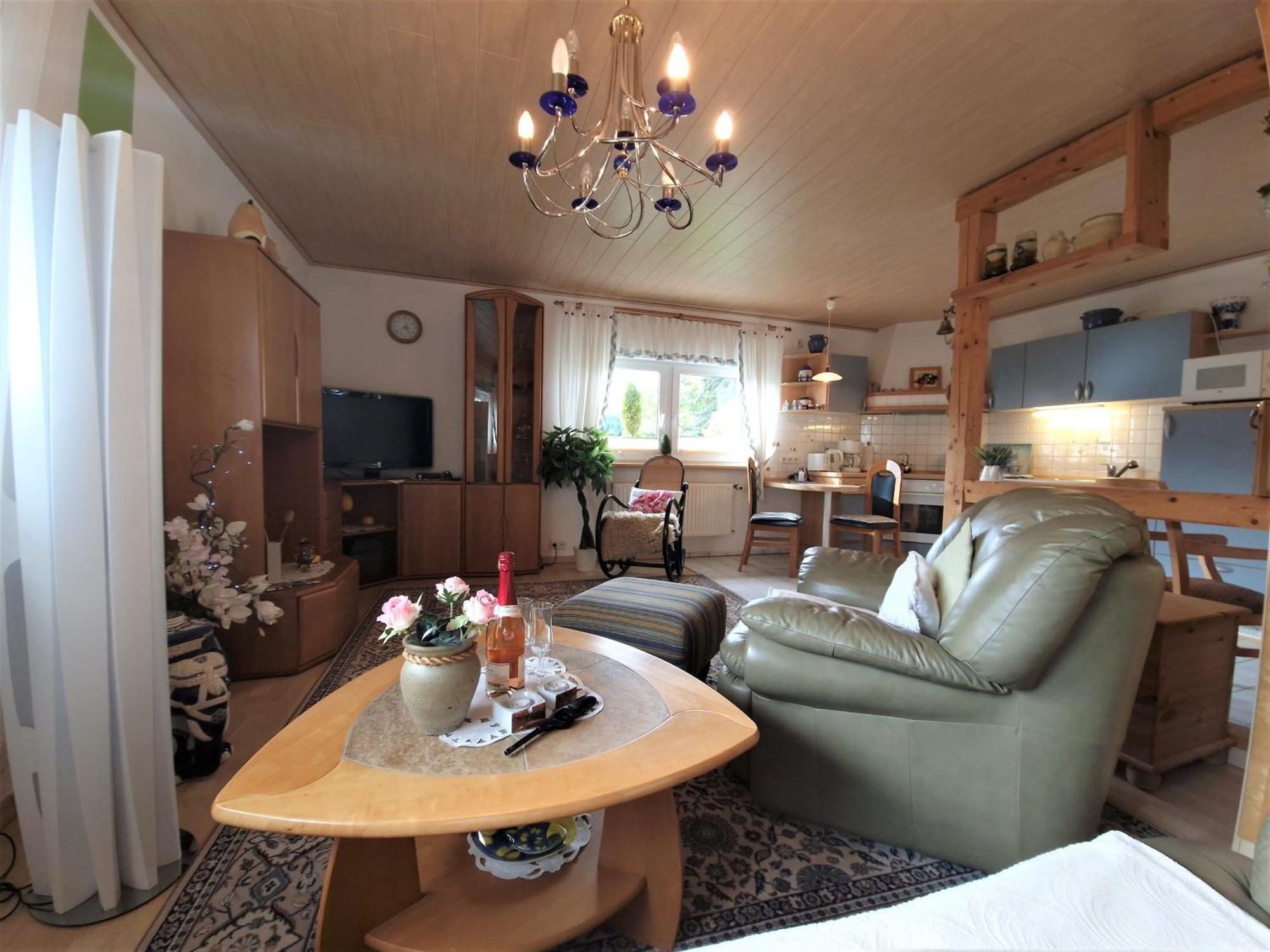 Ahlbeck, Ferienobjekt Apfel-Blume-Veilchen Apartman Heringsdorf  Szoba fotó